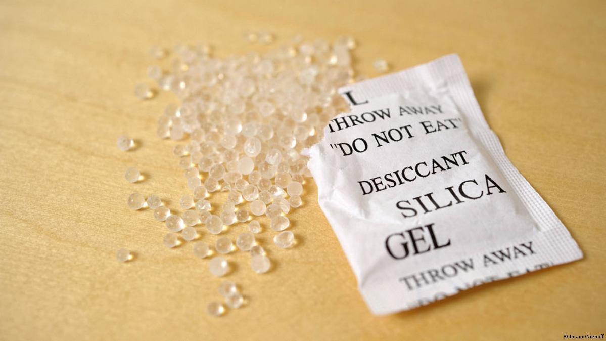 مواد تمتص الرطوبة في المنزل